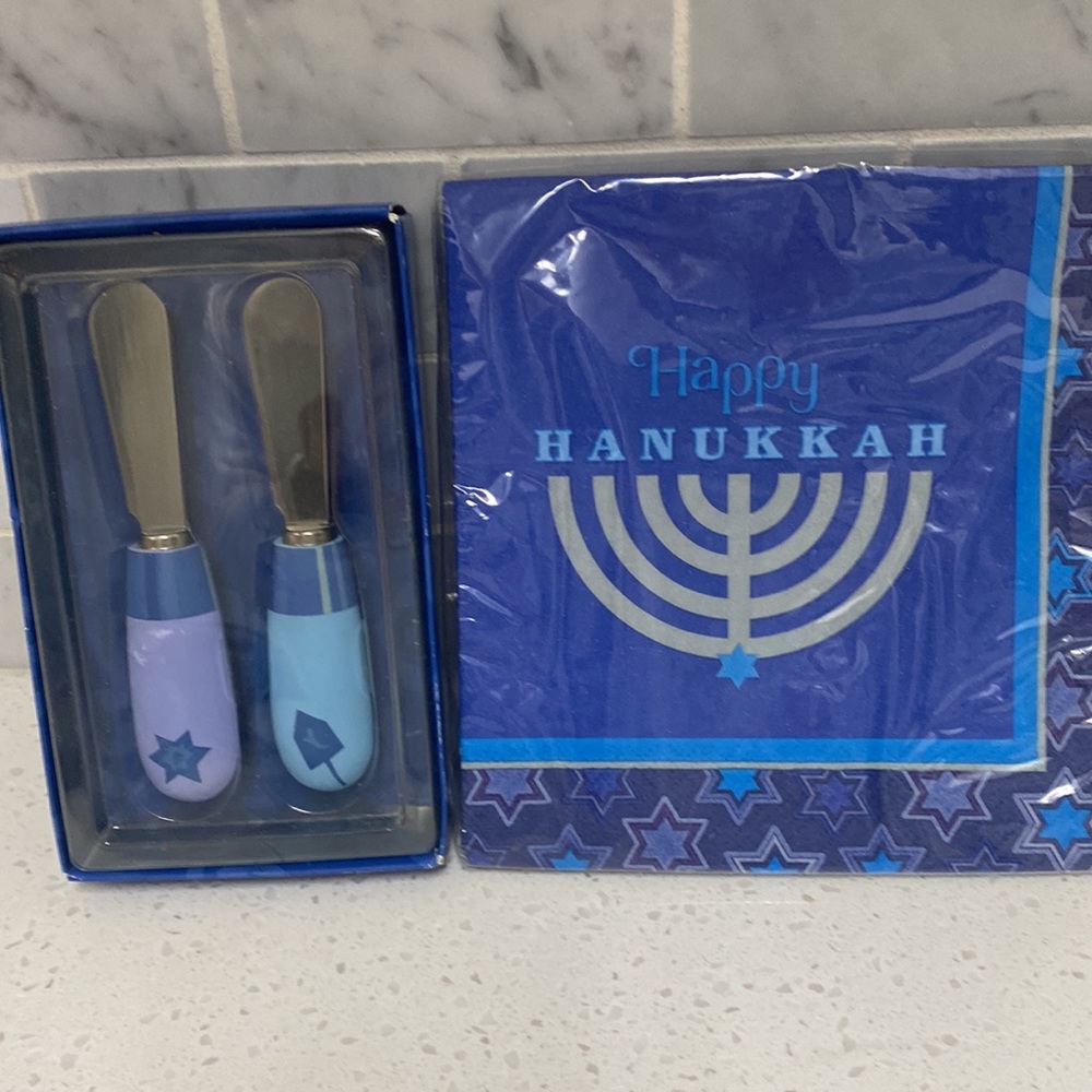 Hanukkah Spreaders and Napkins